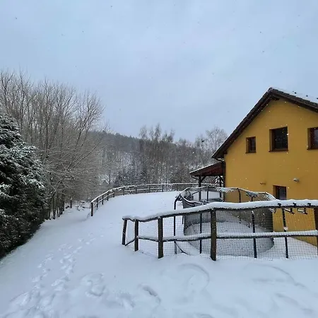 Apartamento Prijemna Vila U Lesa S Velkou Zahradou *