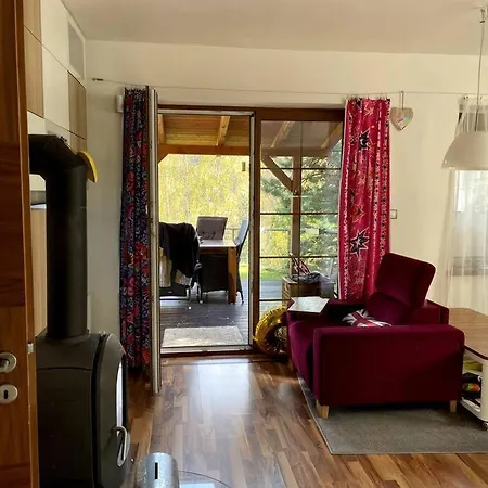 Prijemna Vila U Lesa S Velkou Zahradou Apartamento *