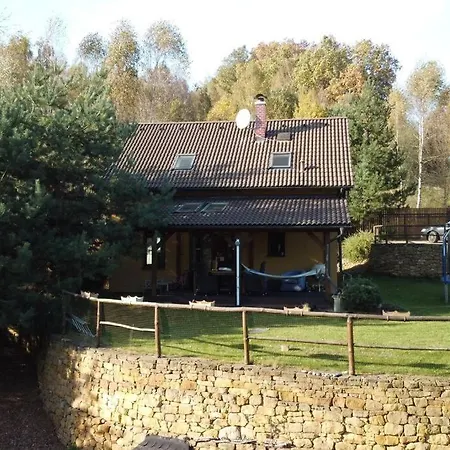 Prijemna Vila U Lesa S Velkou Zahradou * Ludvikovice